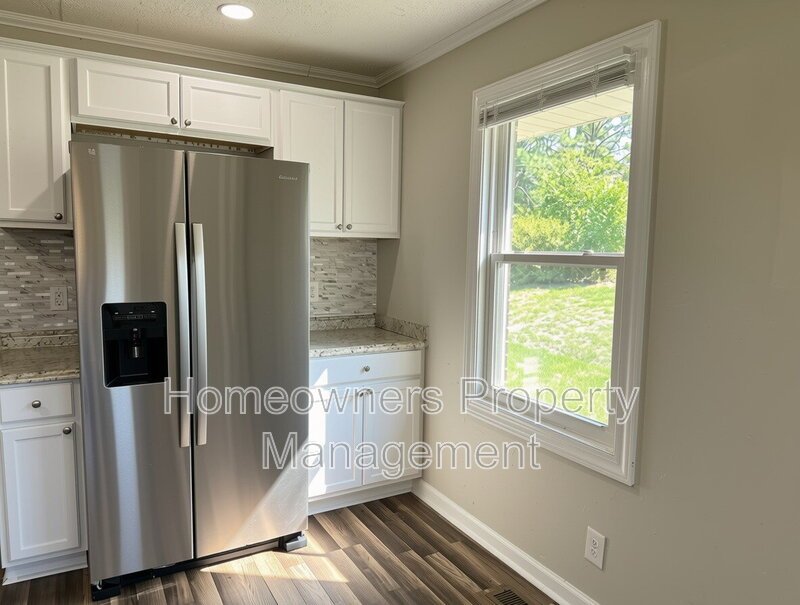 3921 Village Dr property image