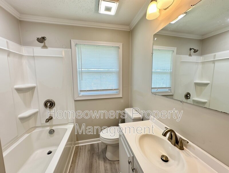 3921 Village Dr property image