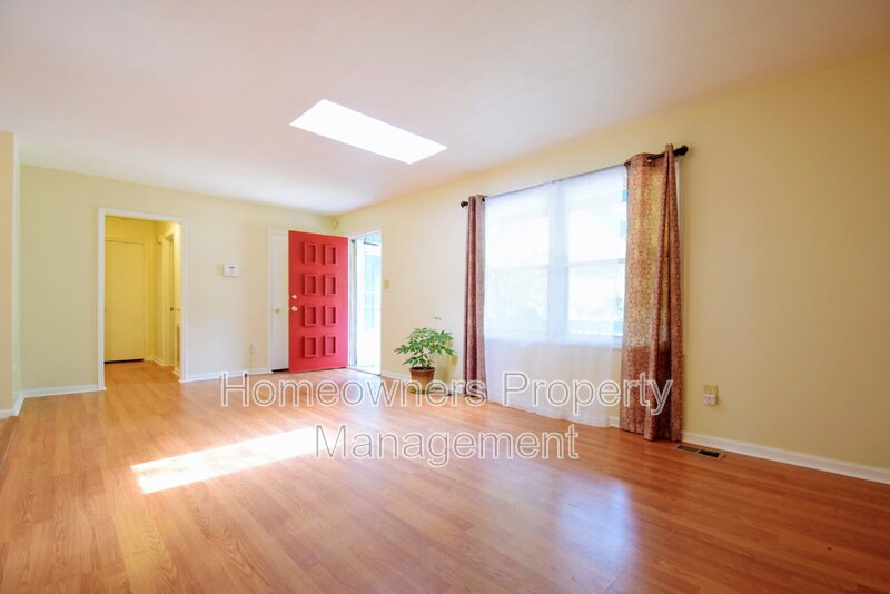 711 Niven Ave property image