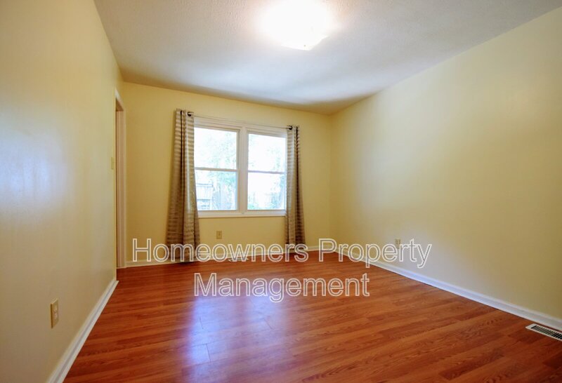 711 Niven Ave property image