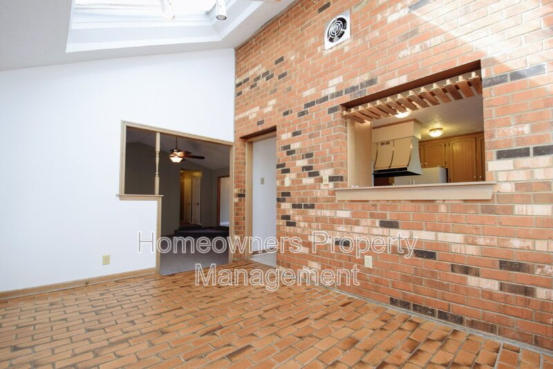 2347 Rolling Hill Dr. - Two Weeks Free off First Full Month property image