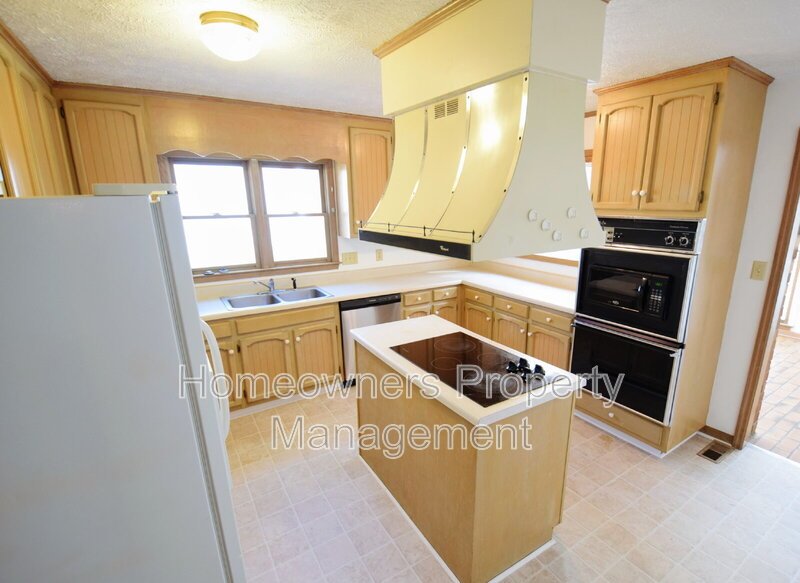 2347 Rolling Hill Dr. - Two Weeks Free off First Full Month property image