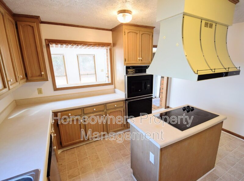 2347 Rolling Hill Dr. - Two Weeks Free off First Full Month property image