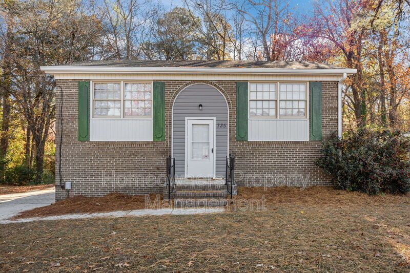 Montclair-Newly Renovated Tri-Level-- 735 Ashbrook Road property image