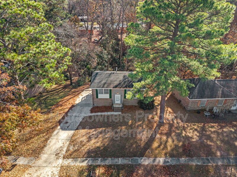 Montclair-Newly Renovated Tri-Level-- 735 Ashbrook Road property image