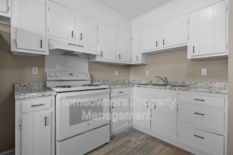 Montclair-Newly Renovated Tri-Level-- 735 Ashbrook Road property image