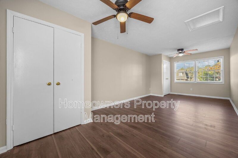 Montclair-Newly Renovated Tri-Level-- 735 Ashbrook Road property image