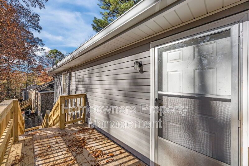 Montclair-Newly Renovated Tri-Level-- 735 Ashbrook Road property image