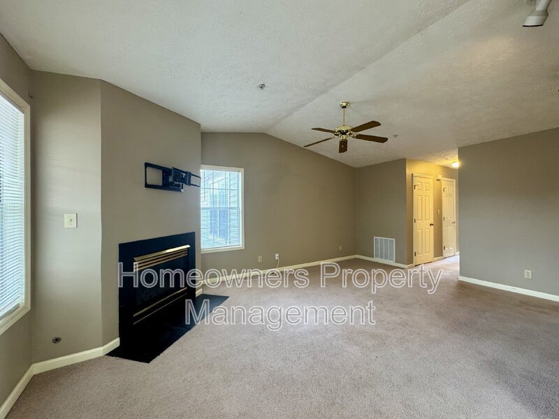 308-11 Waterdown property image