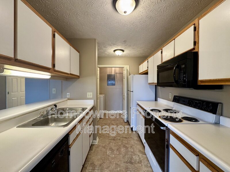 308-11 Waterdown property image