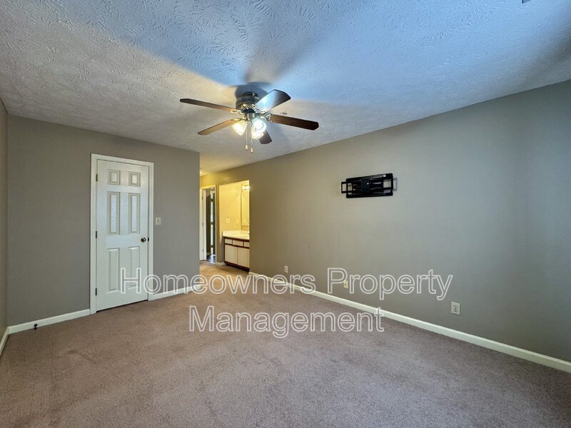 308-11 Waterdown property image