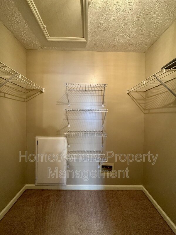 308-11 Waterdown property image