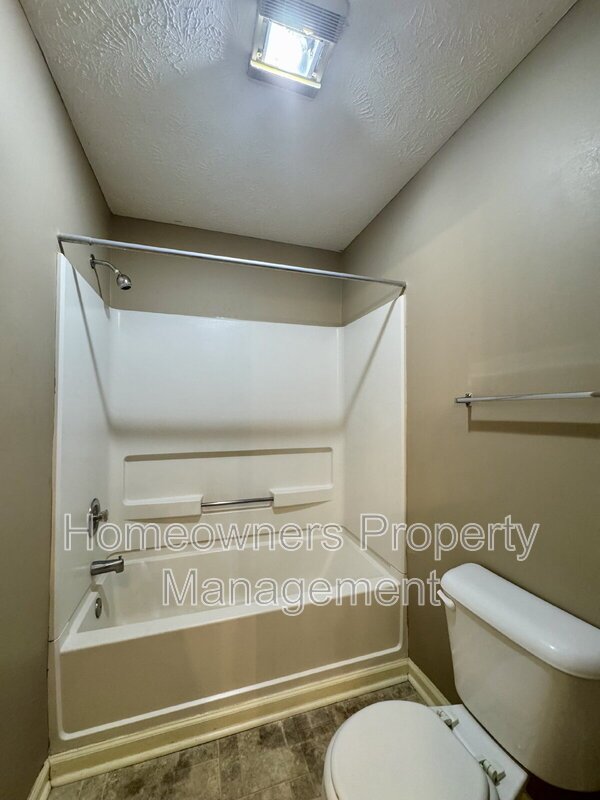 308-11 Waterdown property image
