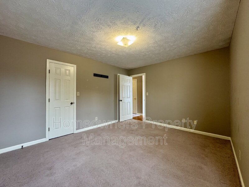 308-11 Waterdown property image