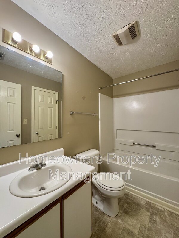 308-11 Waterdown property image