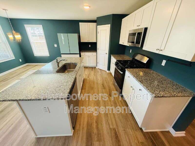 Charming 4-Bedroom Sanctuary in Hope Mills property image