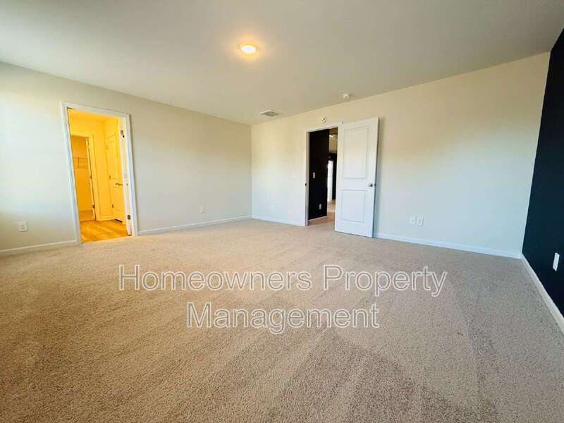 Charming 4-Bedroom Sanctuary in Hope Mills property image