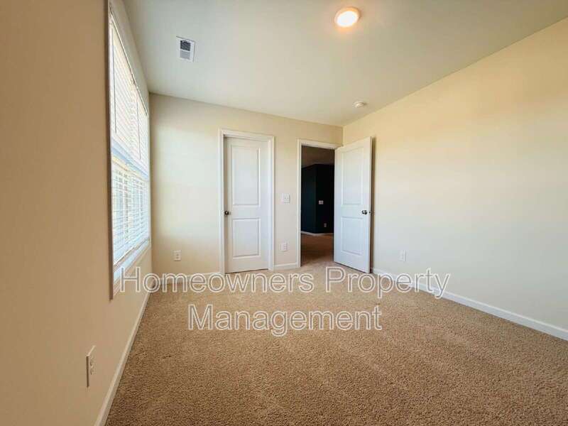 Charming 4-Bedroom Sanctuary in Hope Mills property image