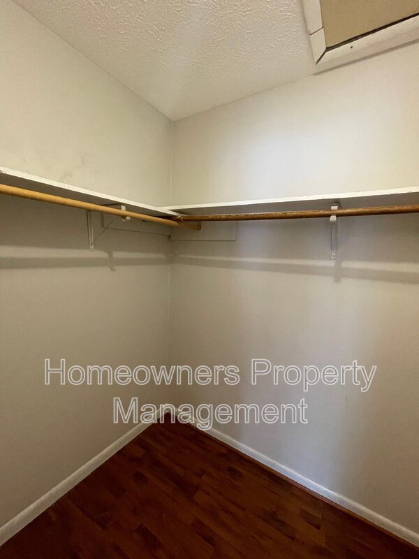 7060 Candlewood Dr property image