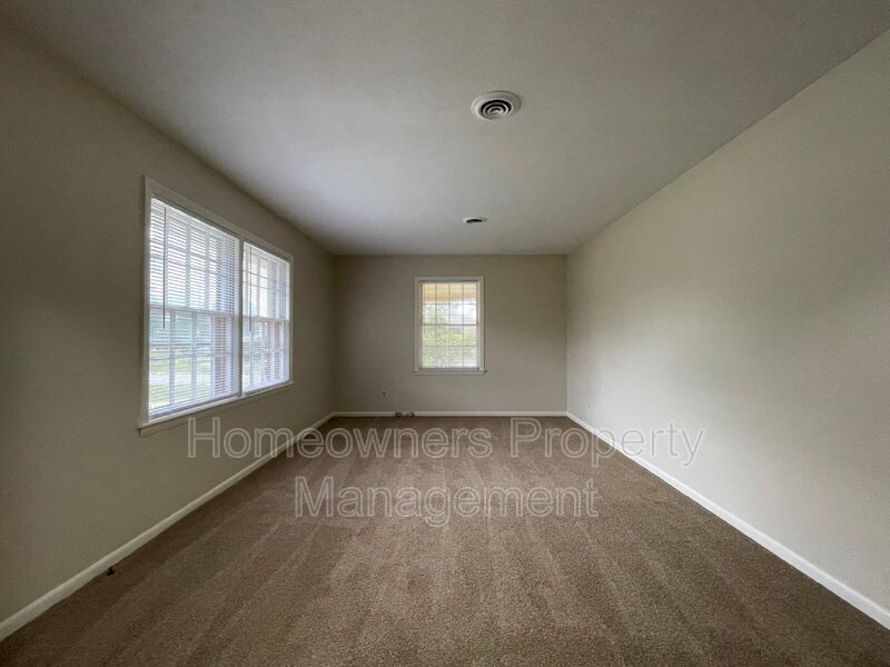 4912 Rosehill Road property image
