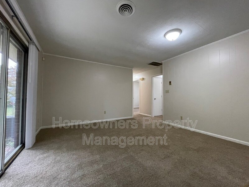 4912 Rosehill Road property image