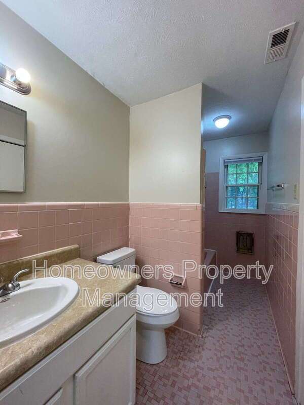 4912 Rosehill Road property image