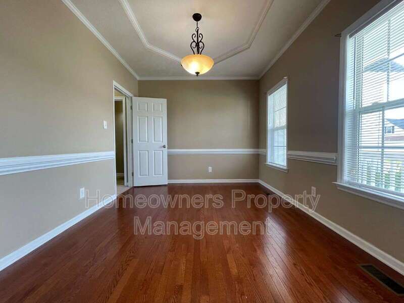 Hunters Crossing property image