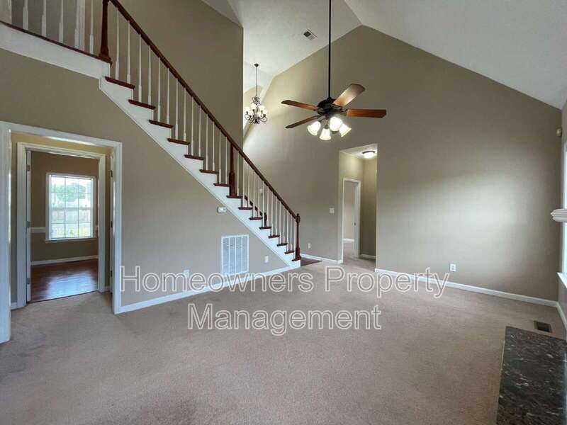 Hunters Crossing property image