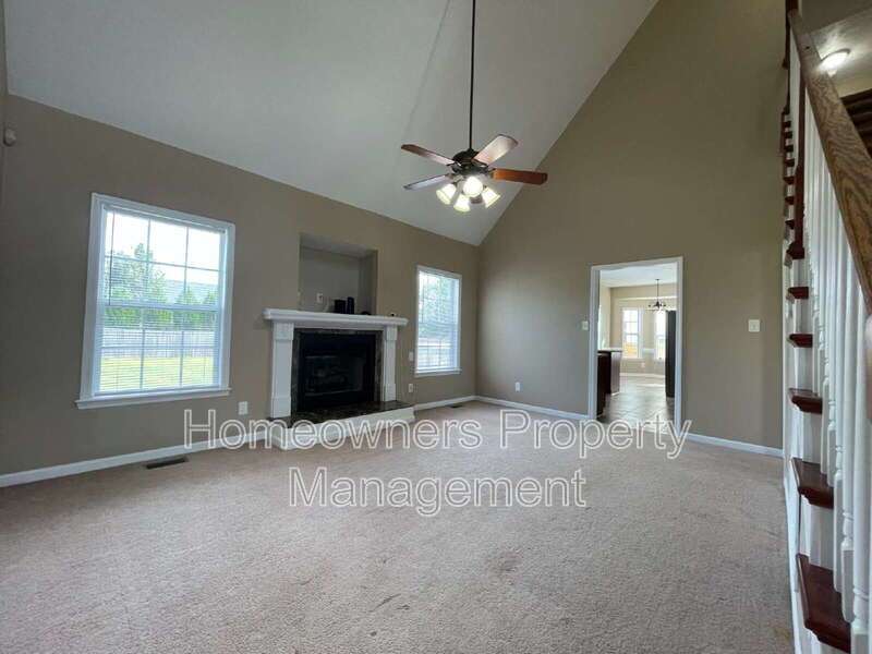 Hunters Crossing property image