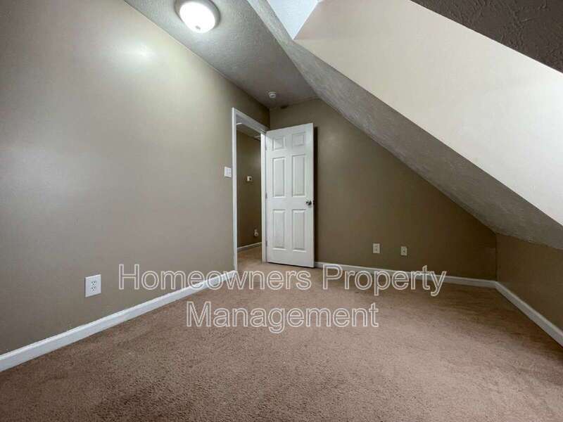 Hunters Crossing property image