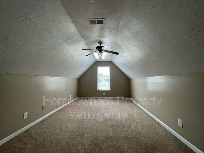 Hunters Crossing property image