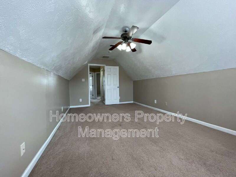 Hunters Crossing property image