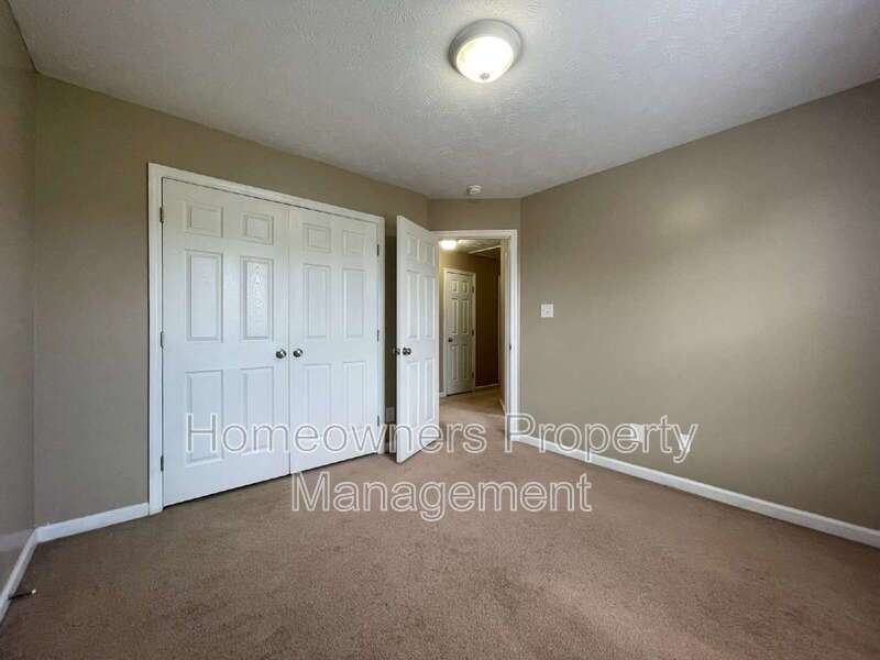 Hunters Crossing property image