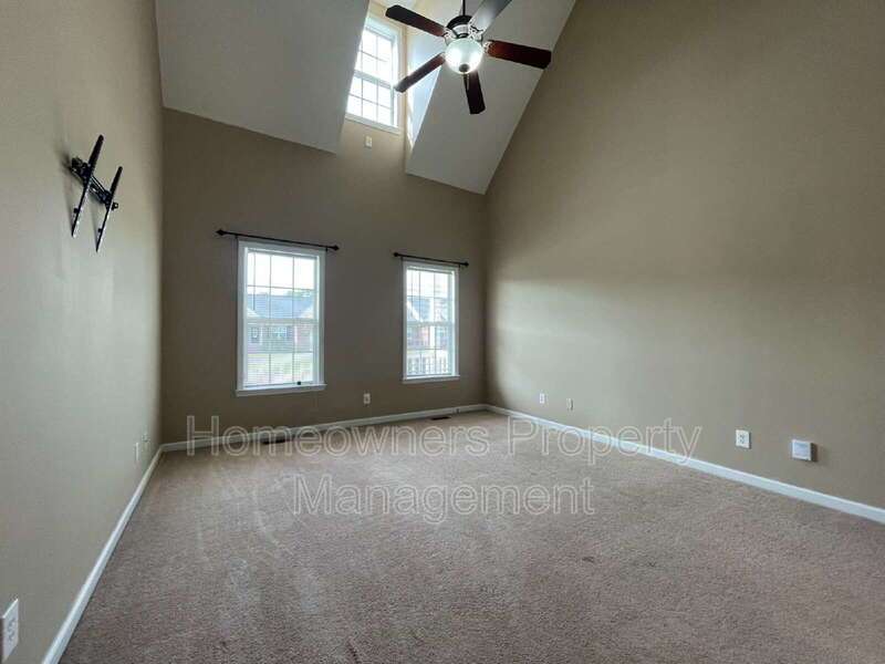 Hunters Crossing property image