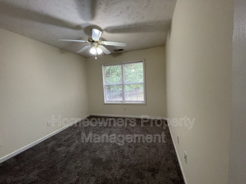522 Longview Dr. Apt B ~ COMING SOON ~ property image