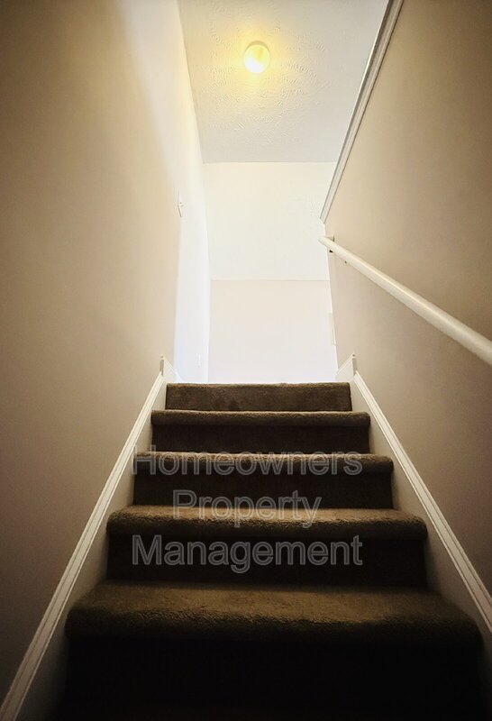 318 Hawthorn Dr - Spacious 3BR Home property image