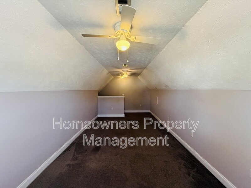 318 Hawthorn Dr - Spacious 3BR Home property image