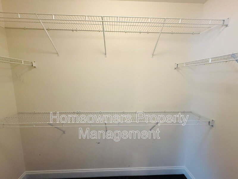 318 Hawthorn Dr - Spacious 3BR Home property image