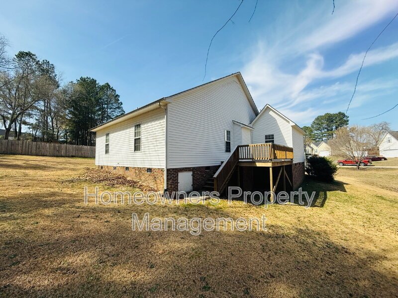 318 Hawthorn Dr - Spacious 3BR Home property image