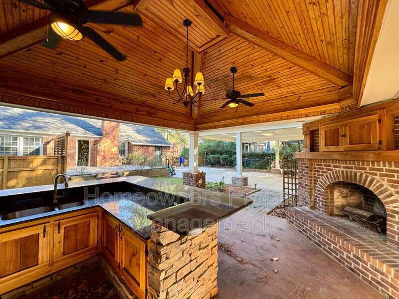 Welcome to Vanstory Hills property image