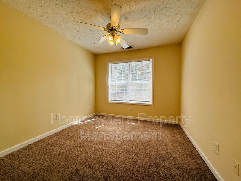 522 Longview Dr. Apt B ~ COMING SOON ~ property image