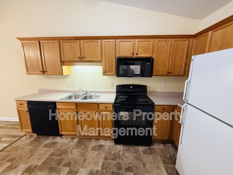 522 Longview Dr. Apt B ~ COMING SOON ~ property image