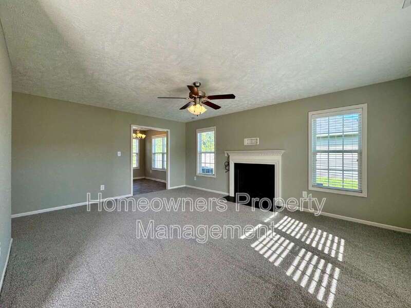 Charming 3-Bed Home with Hardwood Elegance & Cozy Fireplace in Raeford! property image