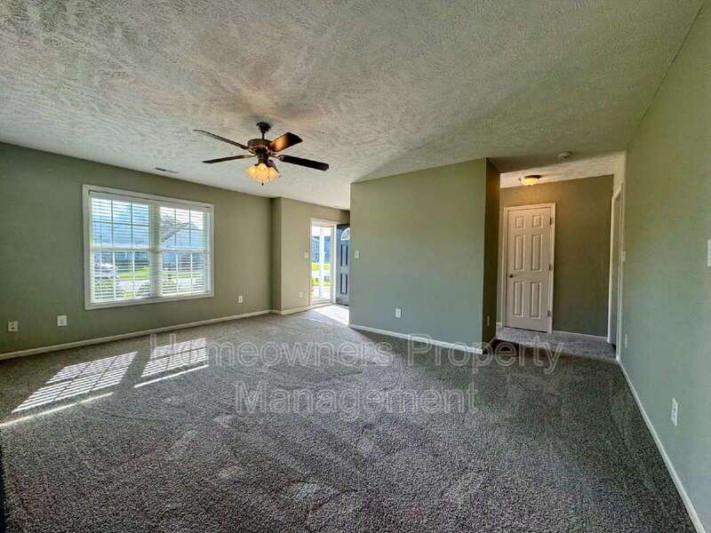 Charming 3-Bed Home with Hardwood Elegance & Cozy Fireplace in Raeford! property image