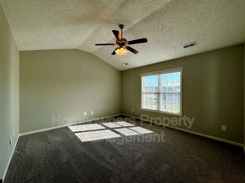 Charming 3-Bed Home with Hardwood Elegance & Cozy Fireplace in Raeford! property image