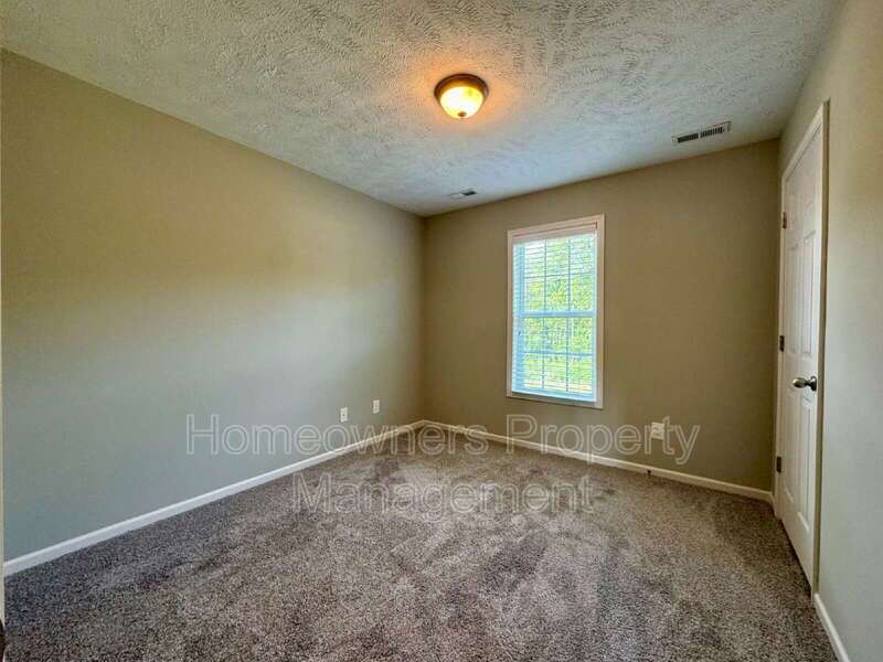 Charming 3-Bed Home with Hardwood Elegance & Cozy Fireplace in Raeford! property image