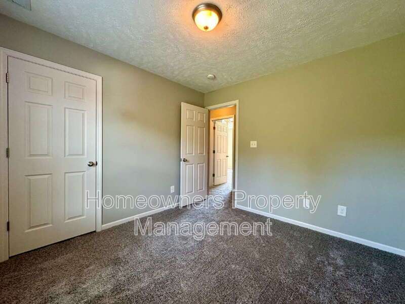 Charming 3-Bed Home with Hardwood Elegance & Cozy Fireplace in Raeford! property image