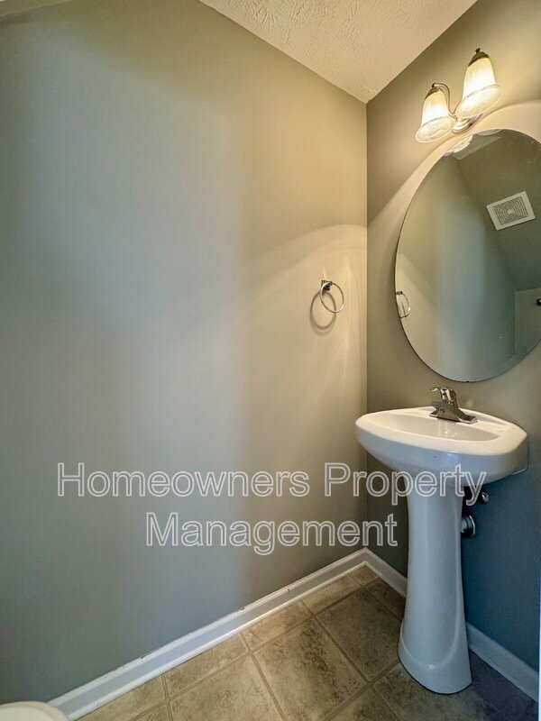 Charming 3-Bed Home with Hardwood Elegance & Cozy Fireplace in Raeford! property image