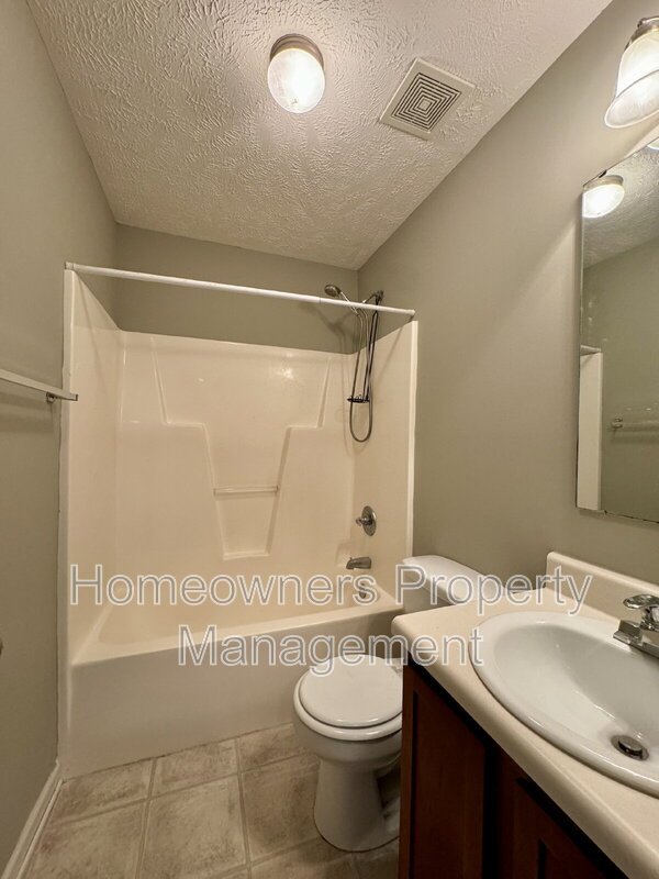 Charming 3-Bed Home with Hardwood Elegance & Cozy Fireplace in Raeford! property image