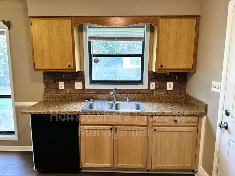 Charming 3-Bedroom Retreat with 2 Full Baths at 1542 Londonderry Place property image